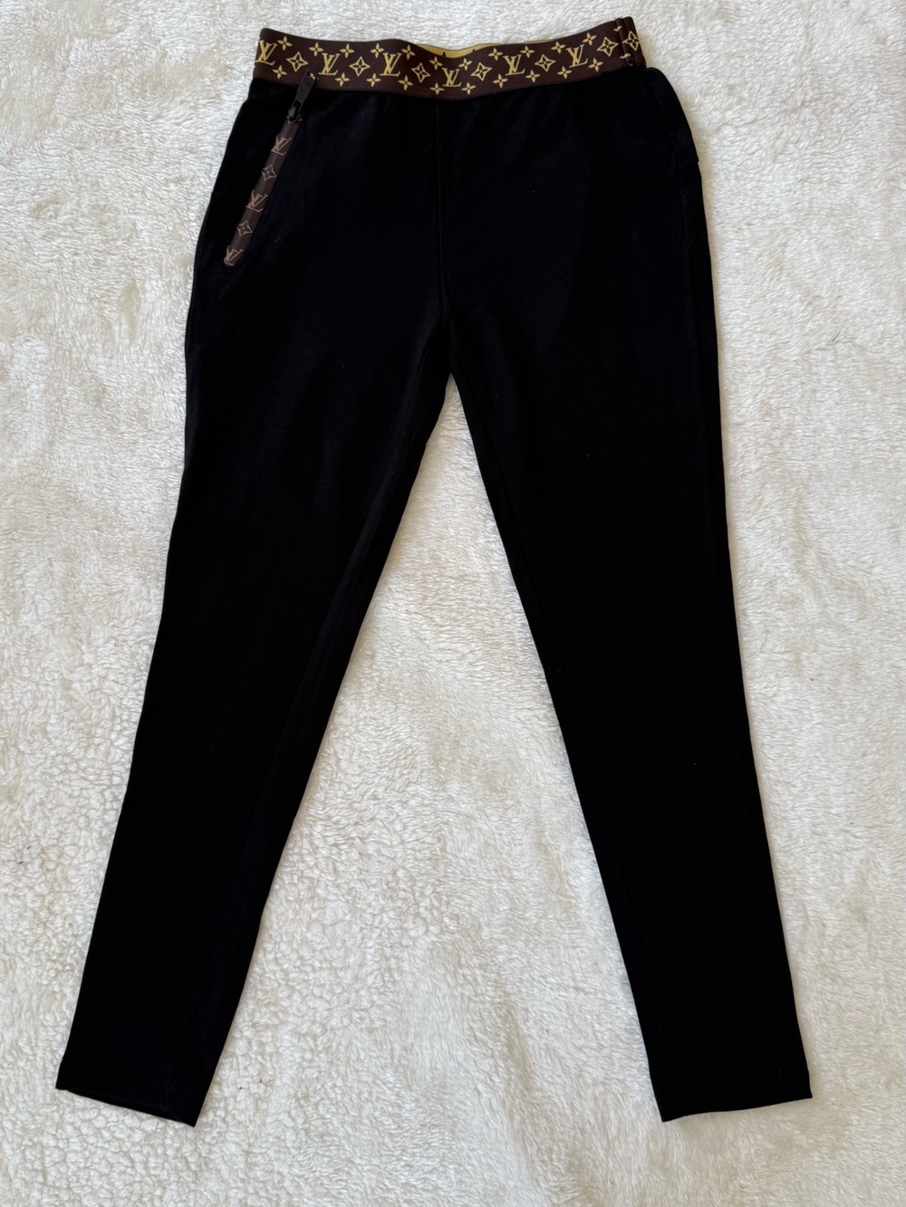 Legging with elastic band